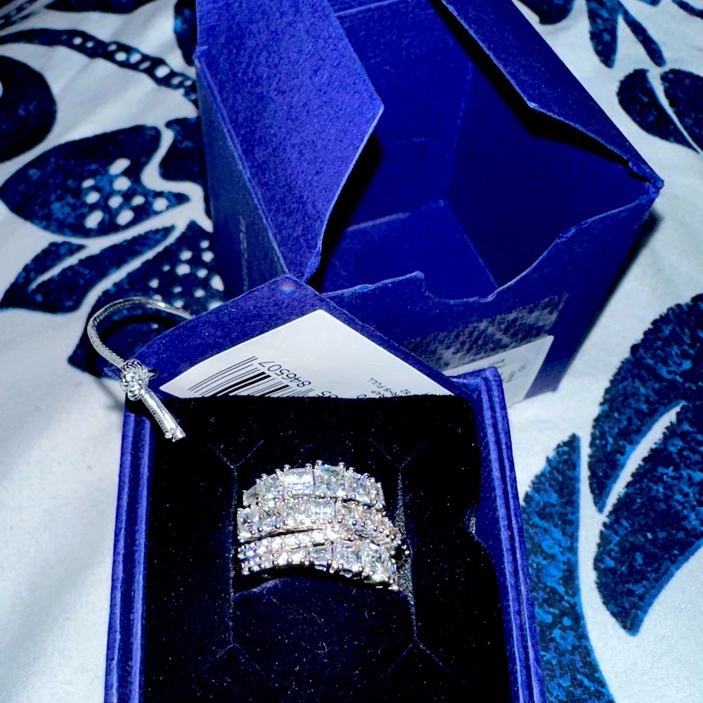 Swarovski Ring